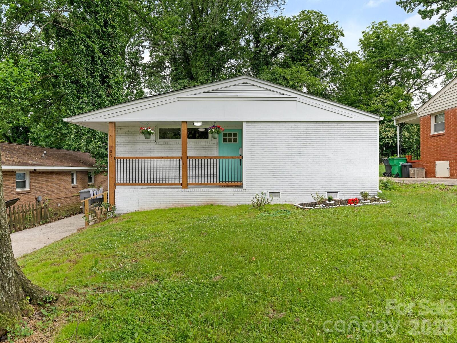 Property Photo:  1831 Erie Street  NC 28216 