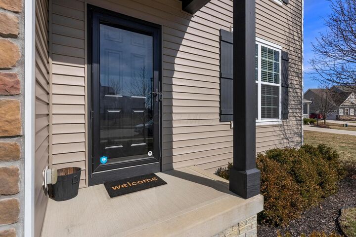 Property Photo: 9282 Weigela Court OH 43064