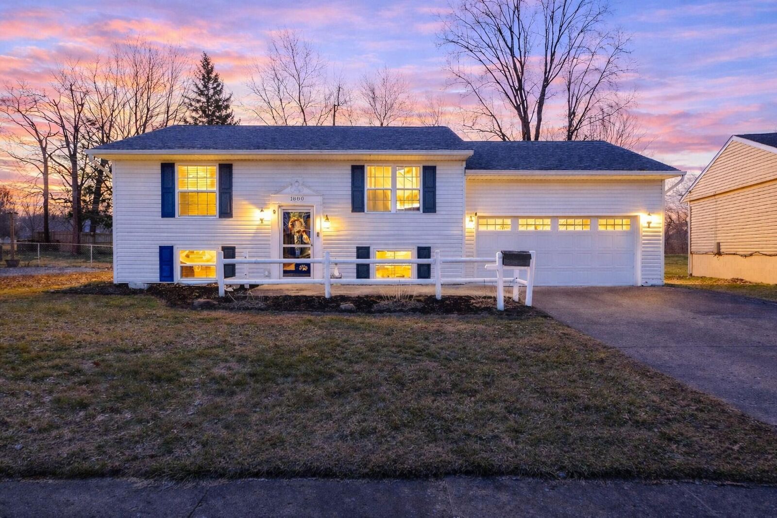 Property Photo:  1880 Shasta Drive  OH 43130 