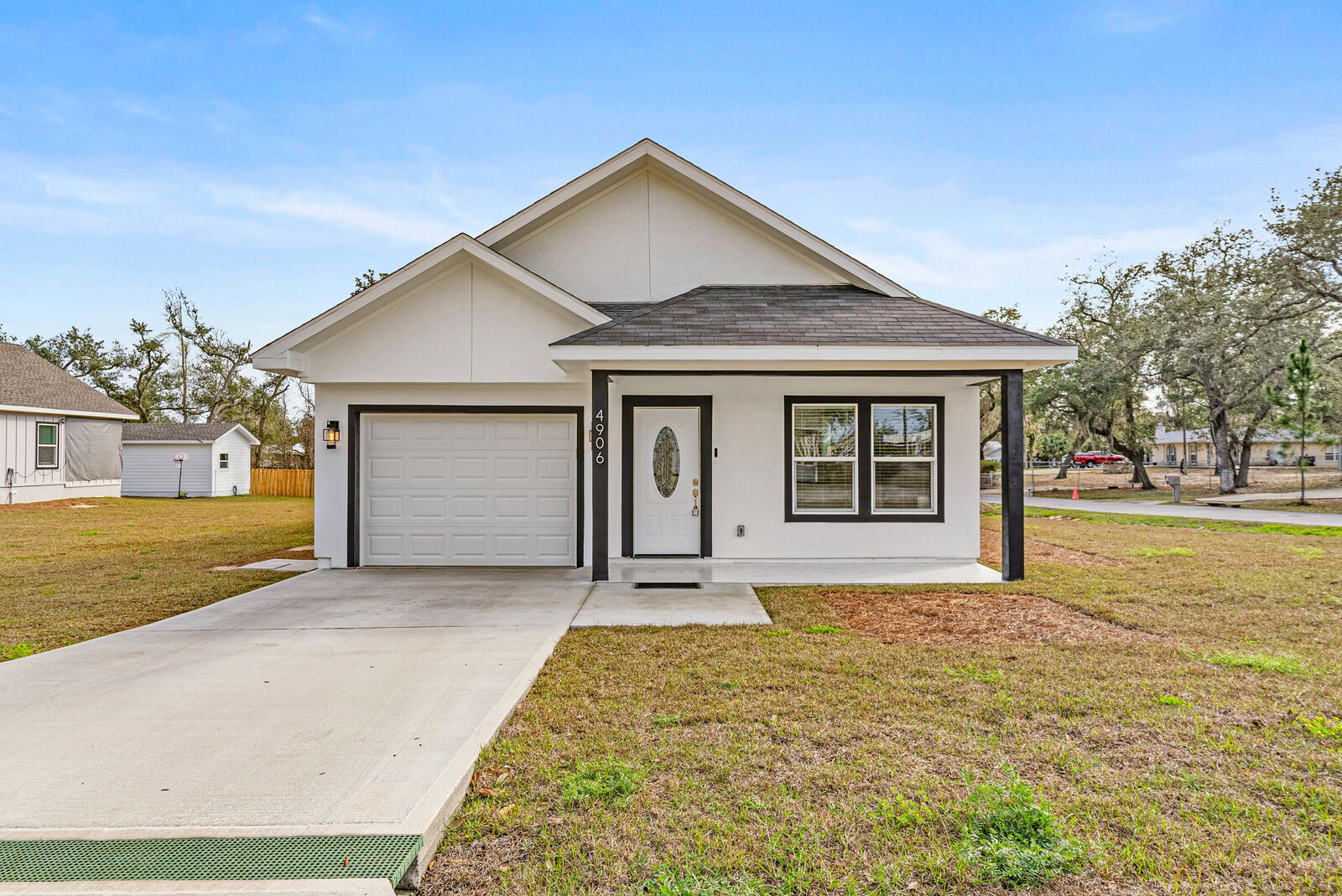 Property Photo:  4906 E 2nd Street  FL 32404 