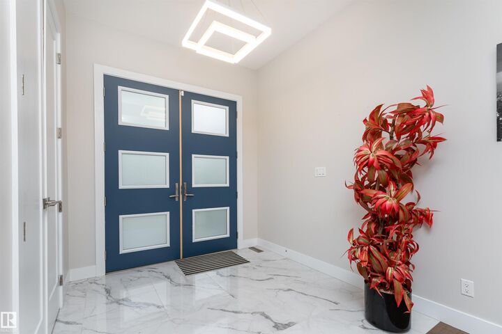 Property Photo:  7306 106 Street NW  AB T6E 4V8 