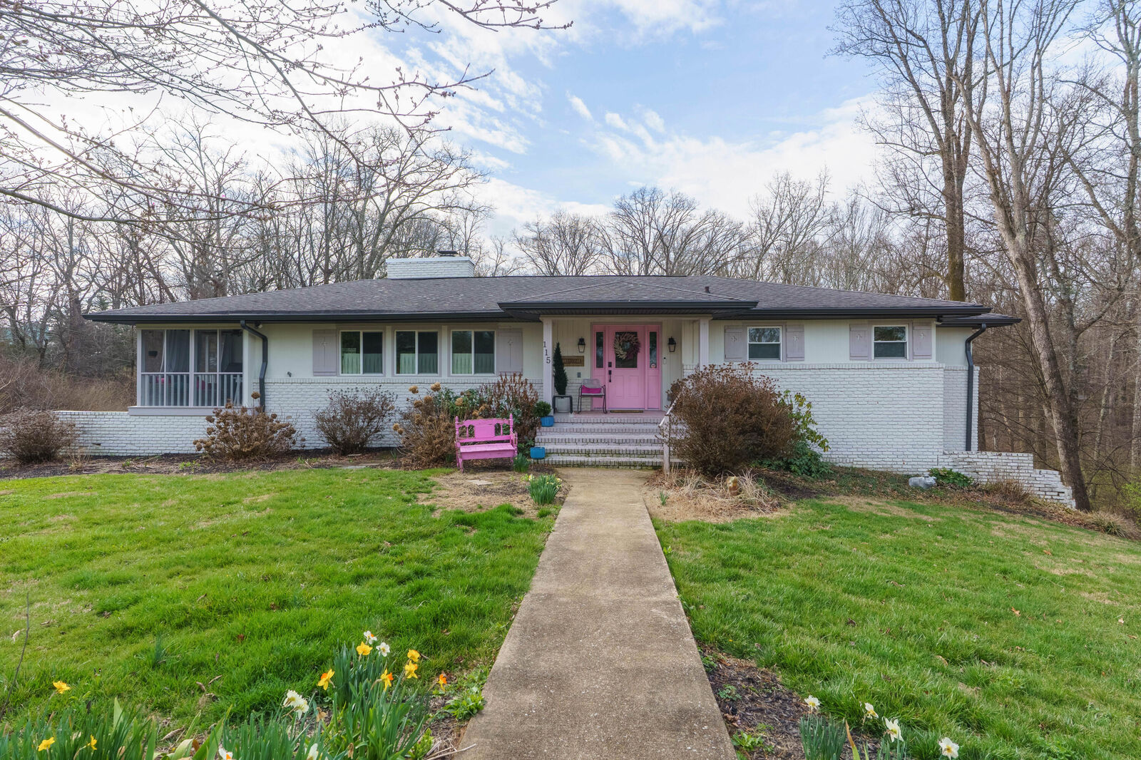 Property Photo:  115 Golf Drive  TN 37377 