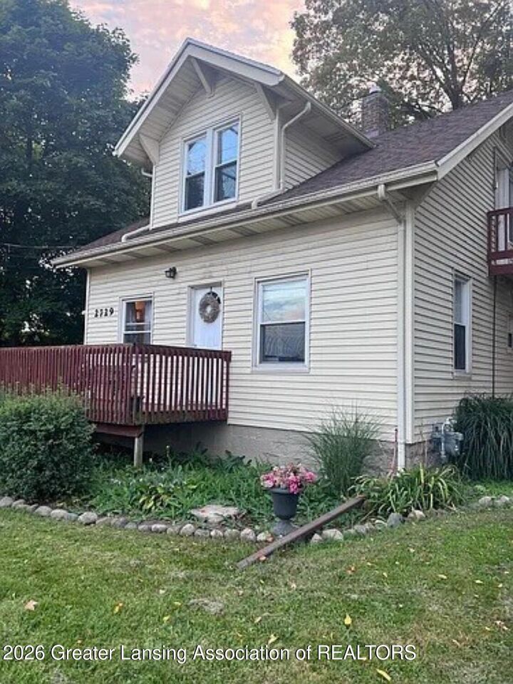 Property Photo:  2729 N Martin Luther King Jr Boulevard  MI 48906 