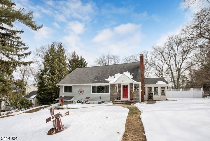 Property Photo:  320 Cedar Hill Ave  NJ 07481 