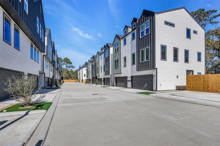 Property Photo:  5302 Kindred Garden Lane A  TX 77091 