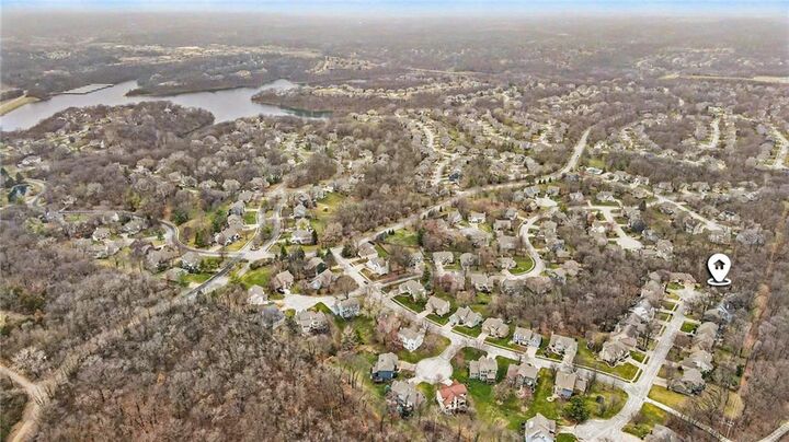 Property Photo:  5529 Sleepy Hollow Drive  MO 64152 