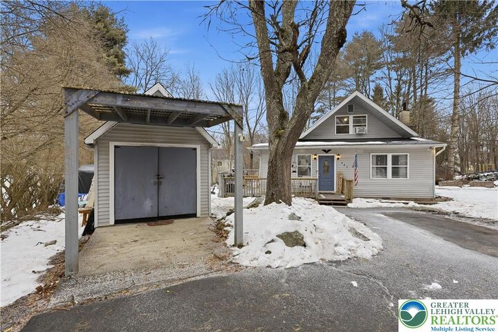 Property Photo:  542 Highland Drive  PA 18302 