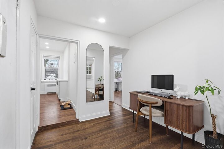 Property Photo:  14 Soundview Avenue 31  NY 10606 