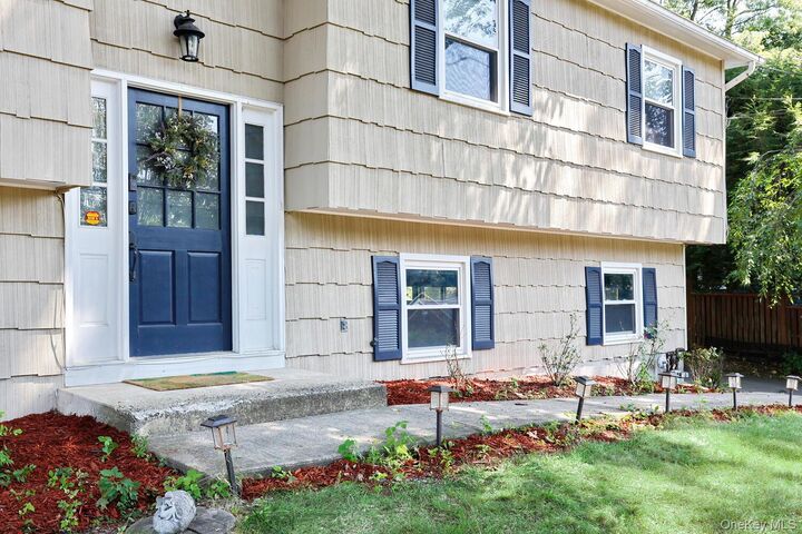 Property Photo:  302 Old Haverstraw Road  NY 10920 