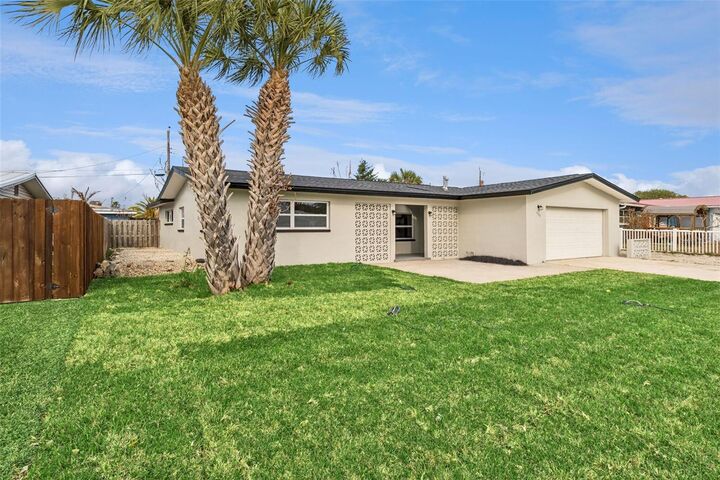 Property Photo:  466 Gateway Drive  FL 32952 