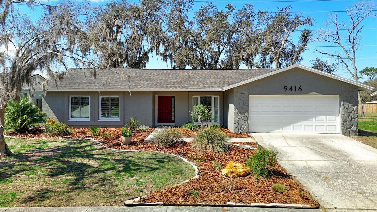 Property Photo: 9416 Bellhaven Street FL 33637