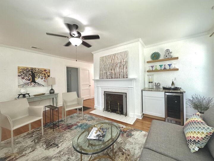 Property Photo: 3704 Charleswood Ave TN 38122