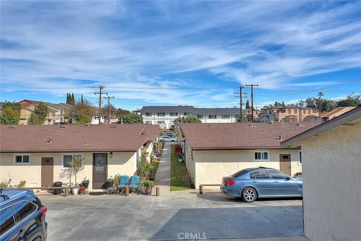 Property Photo:  275 S Monte Vista  CA 90631 