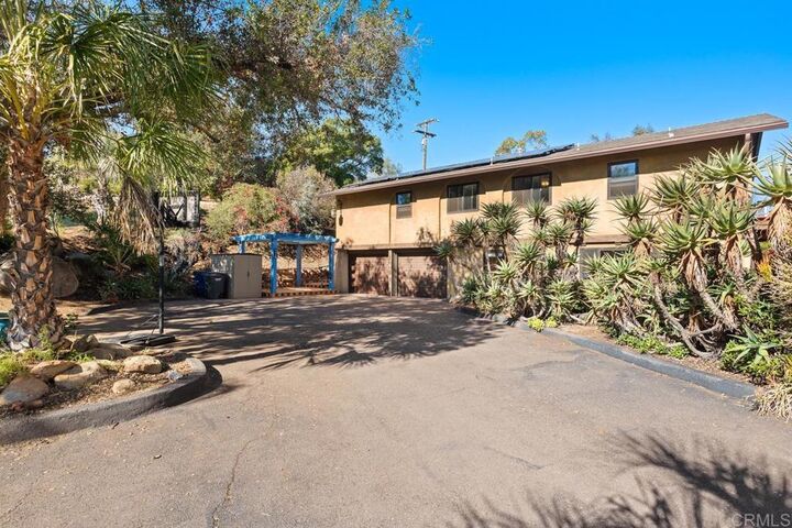 Property Photo:  1449 Bernita Way  CA 92020 