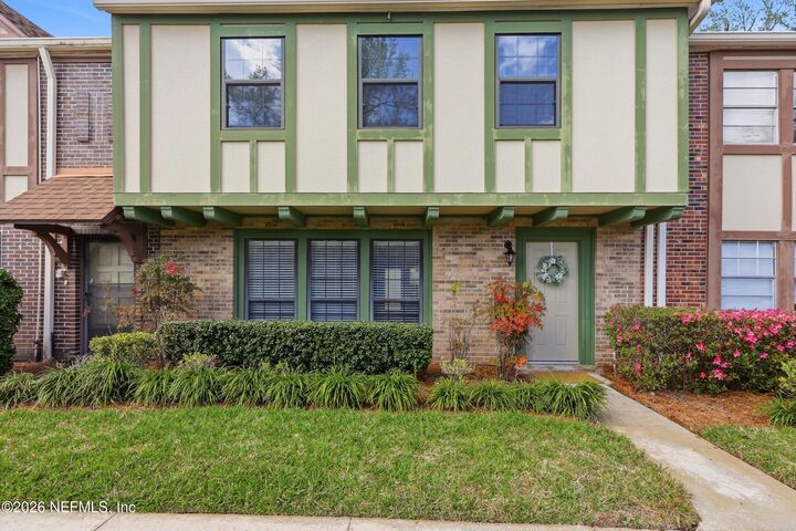 Property Photo:  8153 Sutton Place N  FL 32217 