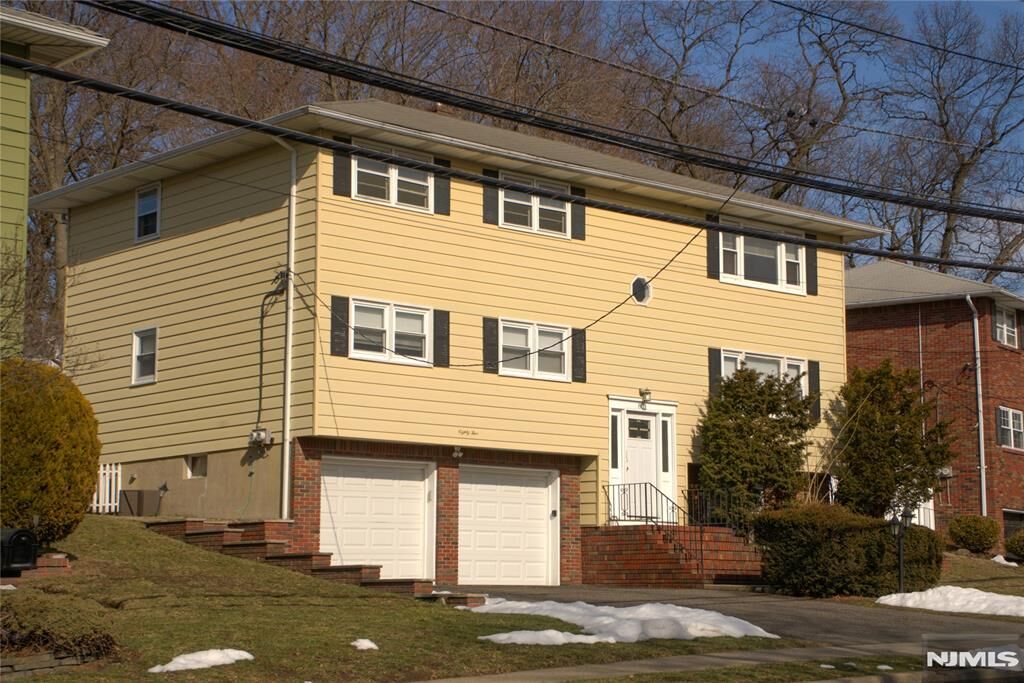 Property Photo:  85 Rock Road  NJ 07506 