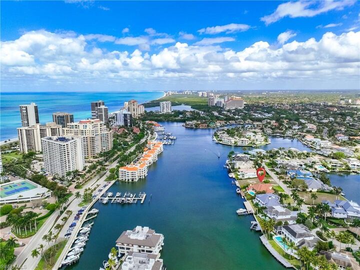 Property Photo:  313 Neapolitan Way  FL 34103 