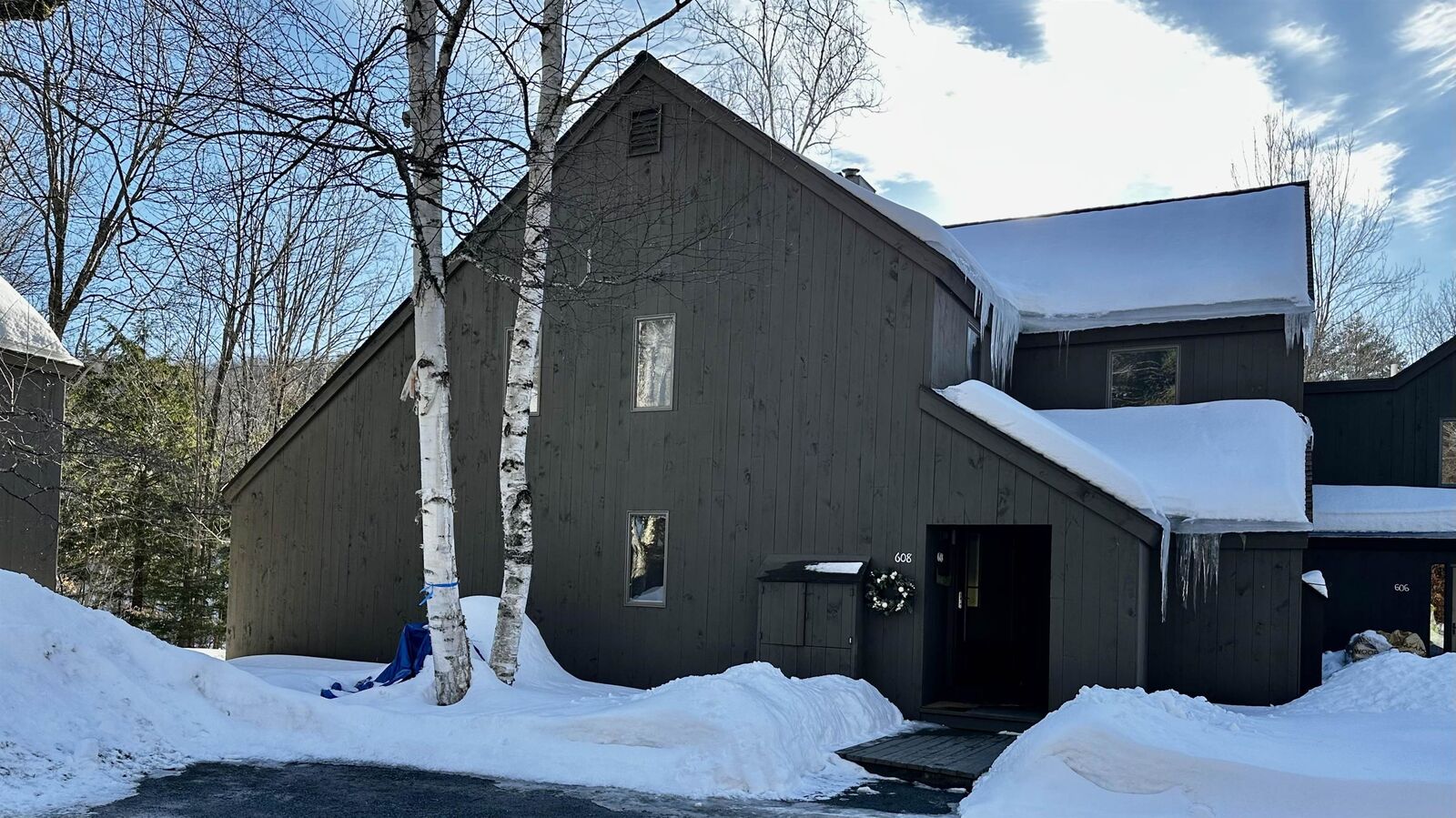 Property Photo:  608 Otter Road  NH 03753 
