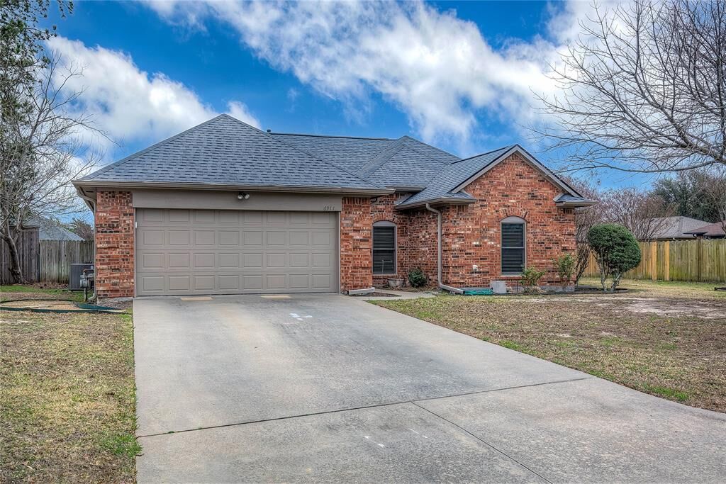 Property Photo: 6911 Gold Street TX 75402