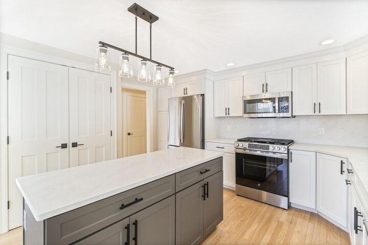 Property Photo:  21 Hodgkins Dr  MA 01938 