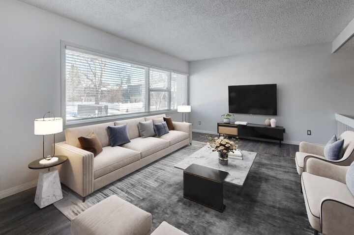 Property Photo:  324 Brae Glen Road SW  AB T2W 1B6 