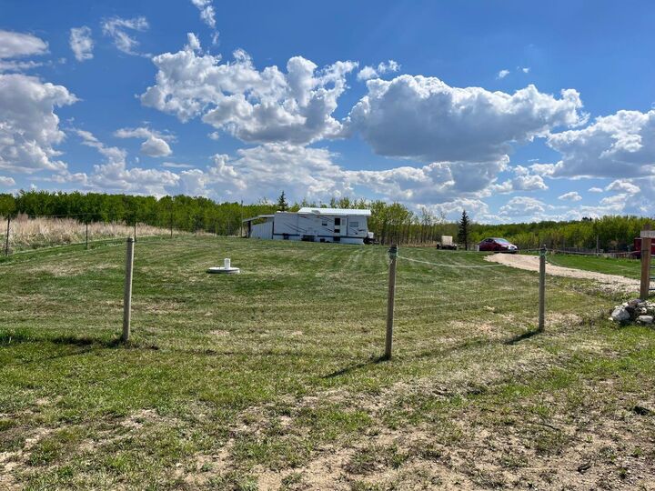 Property Photo: 15 Ranch Road AB T0C 2L0