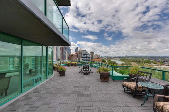 Property Photo: 837 2 Avenue SW 901 AB T2P 3T9