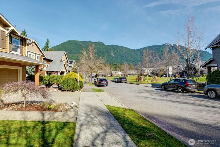 Property Photo:  1795  Tannerwood Way SE  WA 98045 