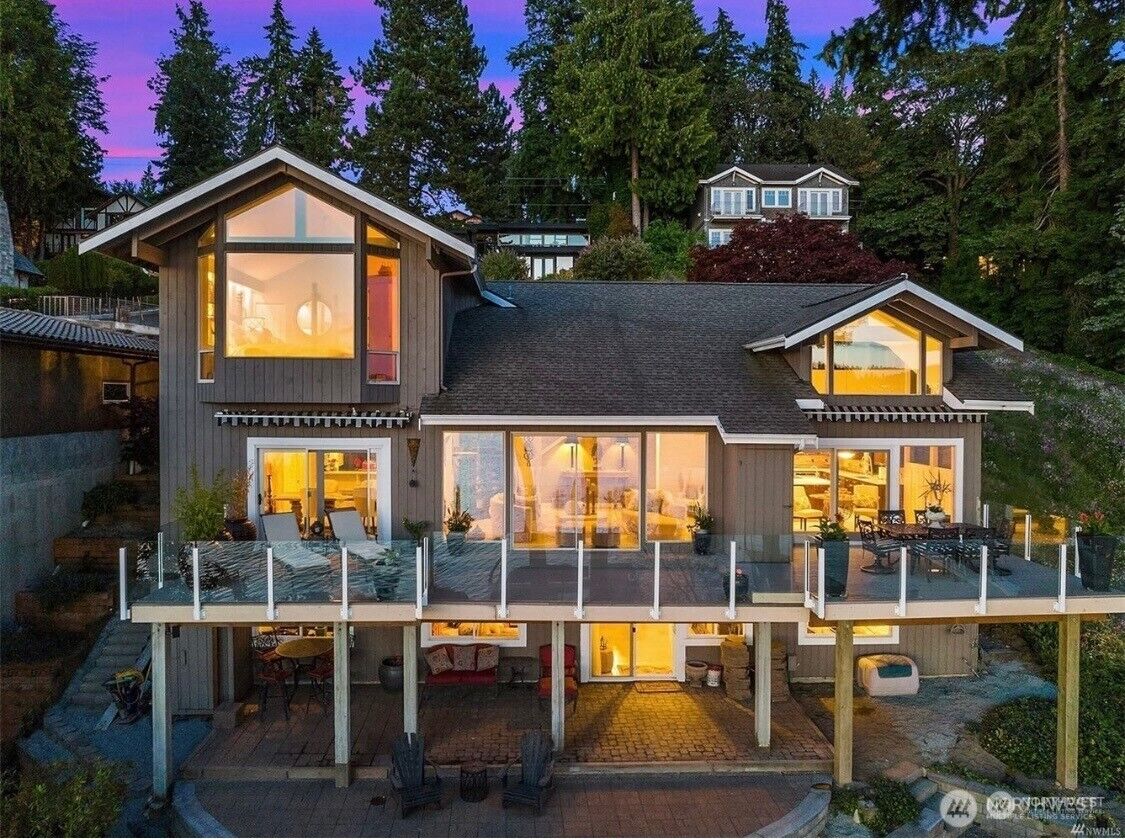 Property Photo:  16035  Inglewood Road NE  WA 98028 