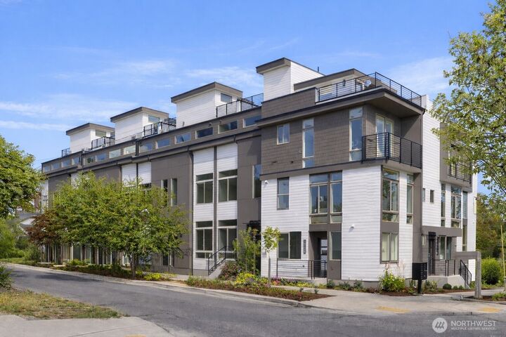 Property Photo:  4416  Midvale Avenue N  WA 98103 