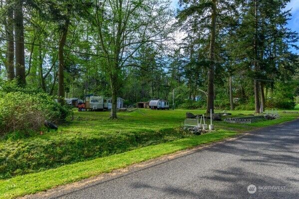 Property Photo:  3475  Appian Way  WA 98277 