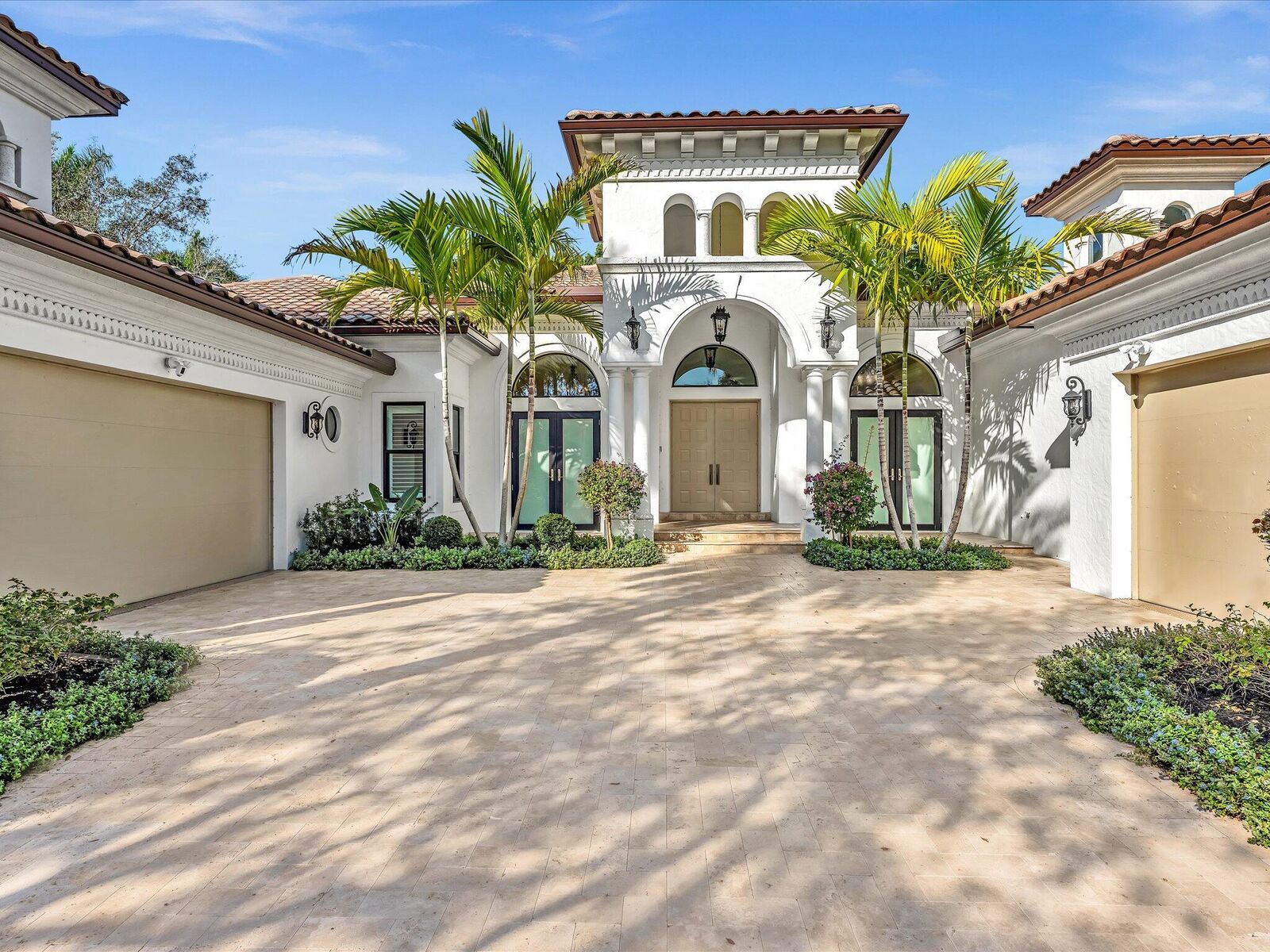 Property Photo: 7149 NW 127th Way FL 33076