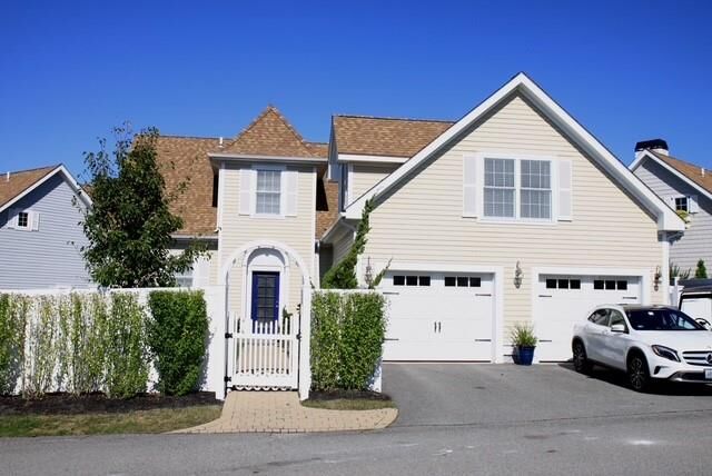 Property Photo: 4 Wimbledon Circle RI 02871
