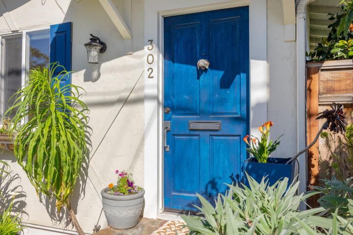 Property Photo:  302 Laurel Street  CA 95060 