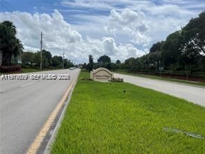 Property Photo: 800 SW 142nd Ave 401N FL 33027