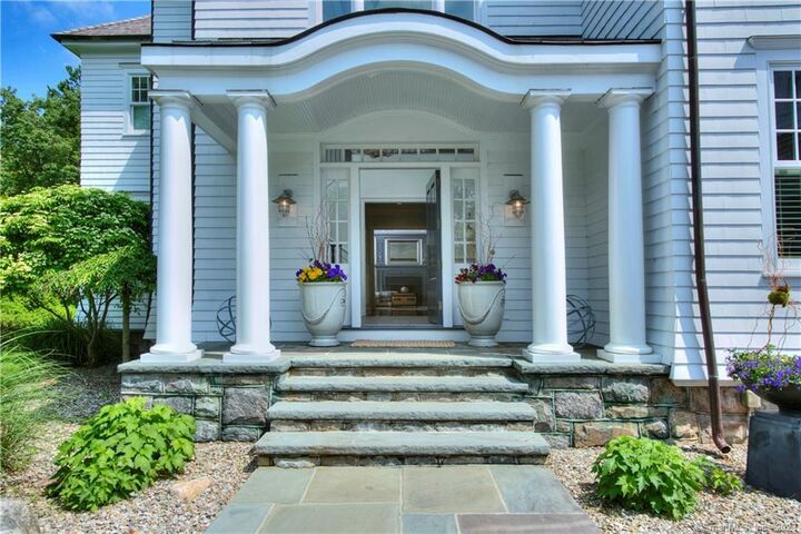 Property Photo:  5 Mayflower Parkway  CT 06880 