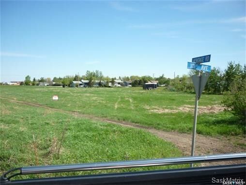 Property Photo:  1 103rd Avenue  SK S0E 1T0 