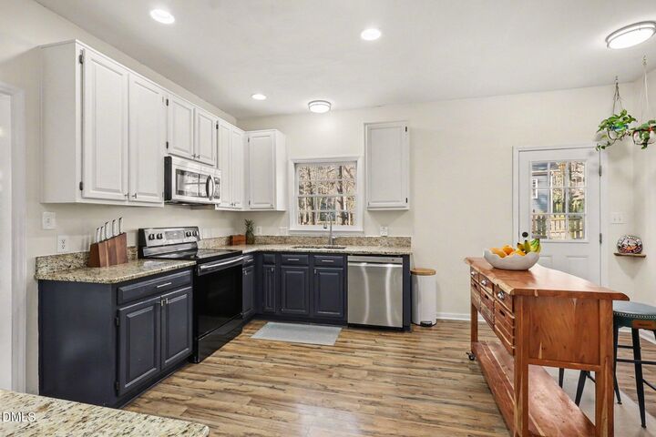 Property Photo:  1701 Point Owoods Court  NC 27604 