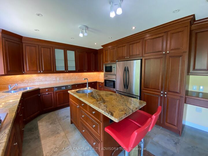 Property Photo:  108 Old Colony Road  ON M2L 2K2 