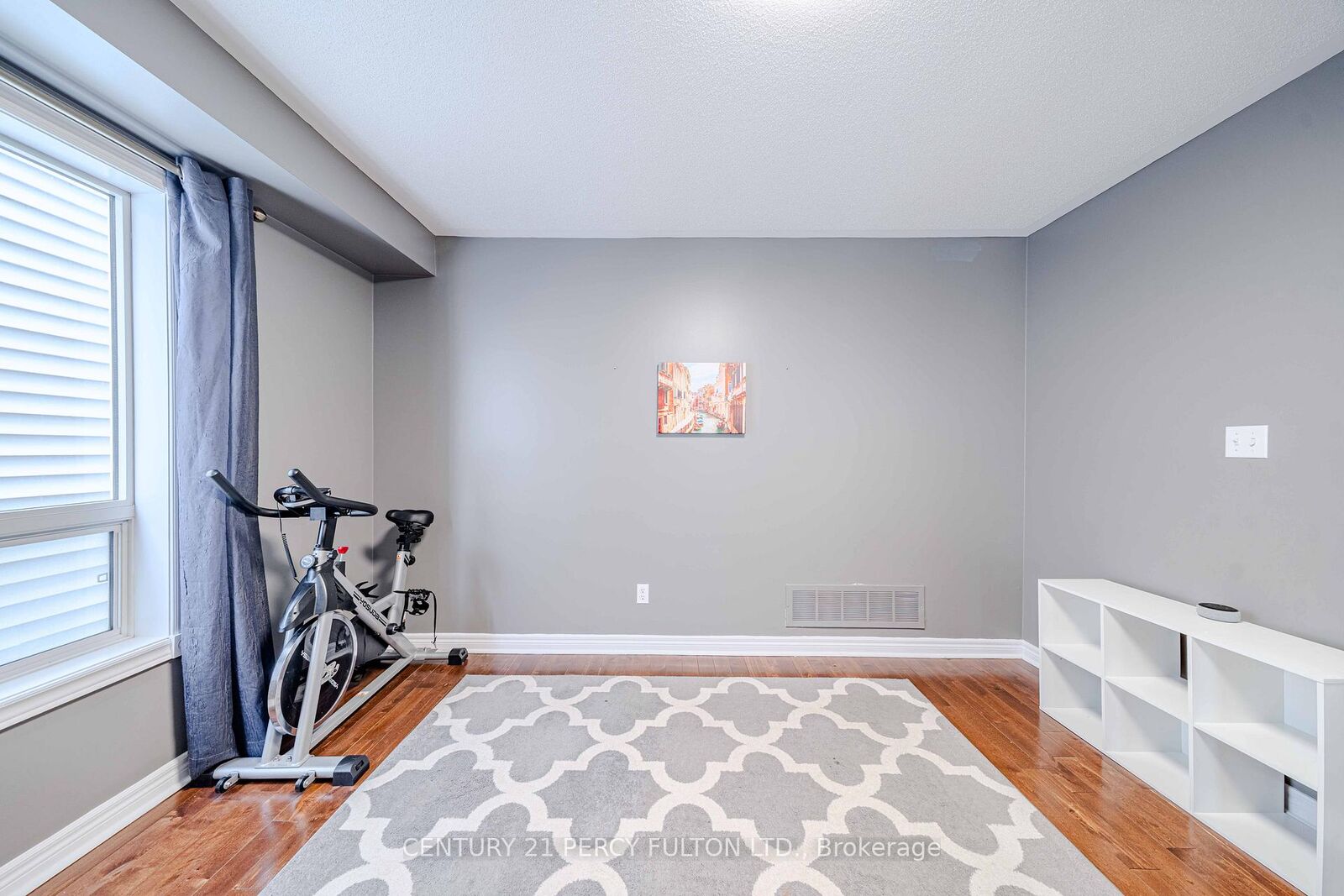 Property Photo:  1276 Ashgrove Crescent  ON L1K 3A6 