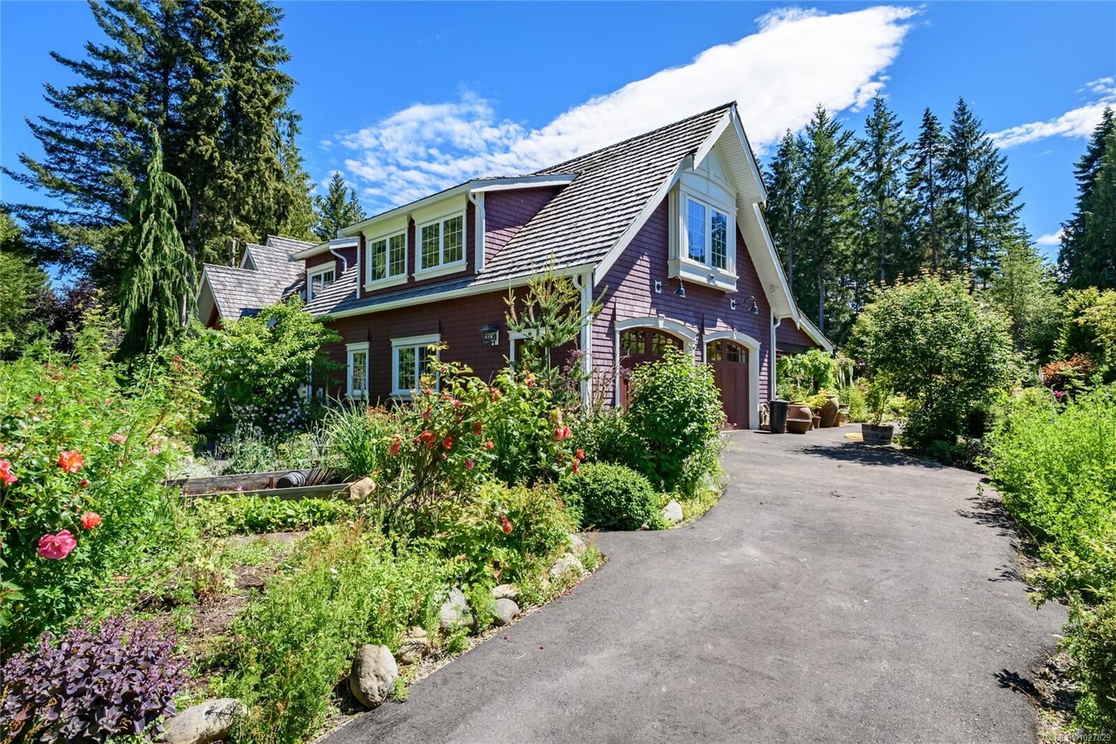 Property Photo: 7679 Victor Lane BC V0R 1W0