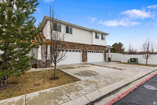 Property Photo:  190 E White Spruce Cv S 805  UT 84070 