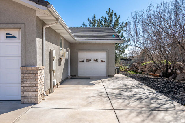 Property Photo: 70 E Roundy Rd UT 84746