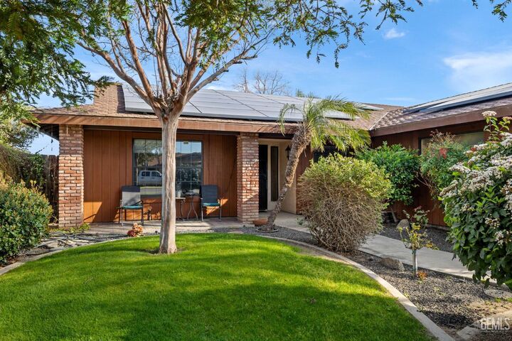 Property Photo:  4204 Thatch Avenue  CA 93313 