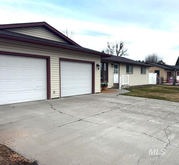 Property Photo:  1145 Utah St.  ID 83330 