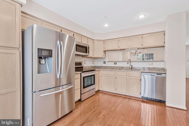 Property Photo:  7951 Heather Mist Drive  MD 21144 