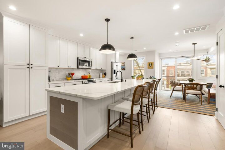 Property Photo:  632 Rock Creek Church Rd NW 2  DC 20010 