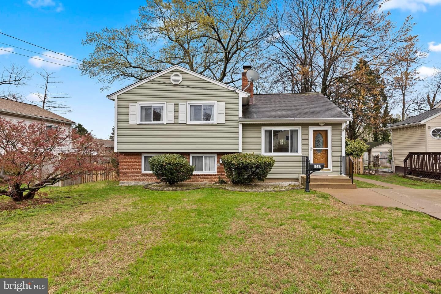 Property Photo:  1517 James Street  VA 22191 