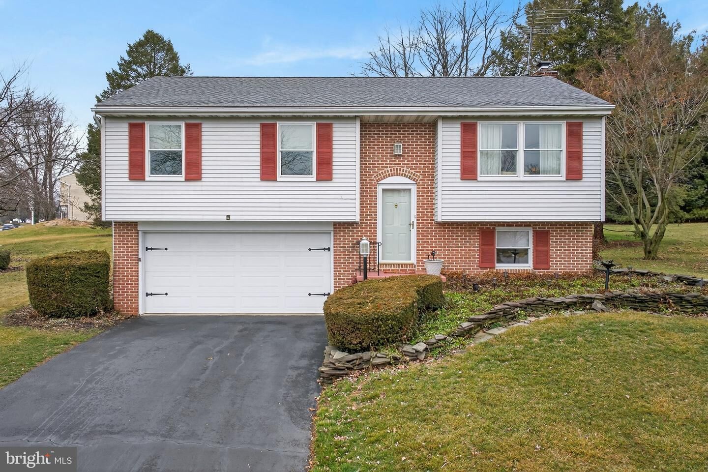 Property Photo:  906 Snapper Dam Road  PA 17538 