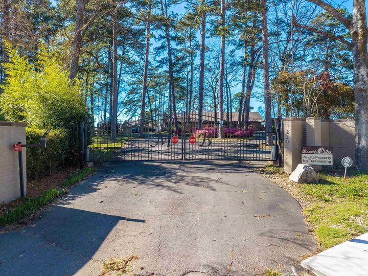 Property Photo:  220 Sunset Bay Road  AR 71913 